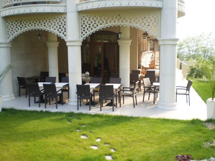 Familly Art Hotel Nirvana Shumen Ngoại thất bức ảnh