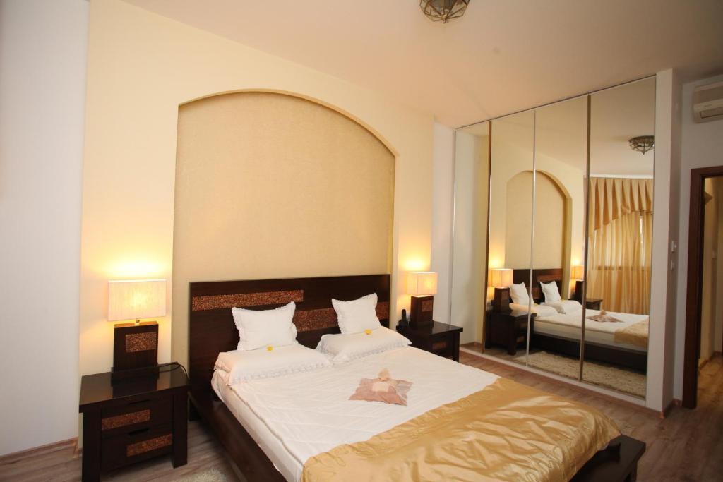 Familly Art Hotel Nirvana Shumen Phòng bức ảnh