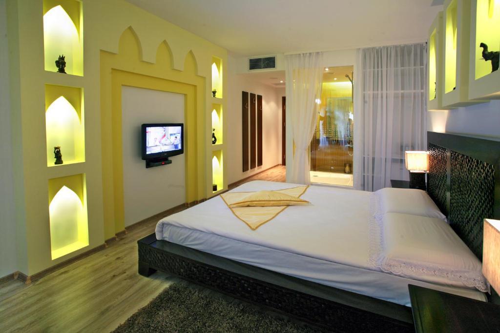 Familly Art Hotel Nirvana Shumen Phòng bức ảnh