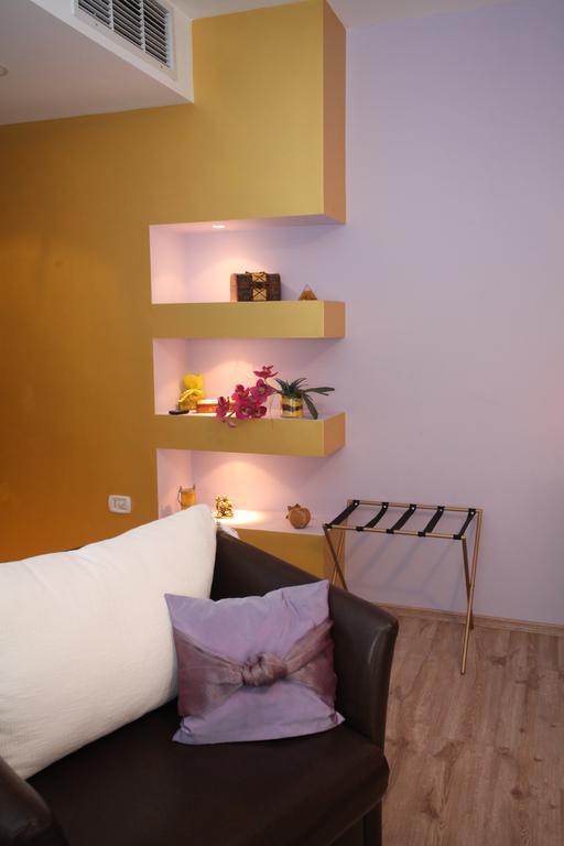 Familly Art Hotel Nirvana Shumen Phòng bức ảnh
