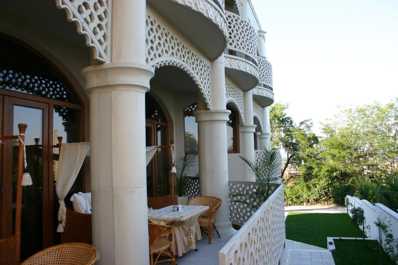Familly Art Hotel Nirvana Shumen Ngoại thất bức ảnh